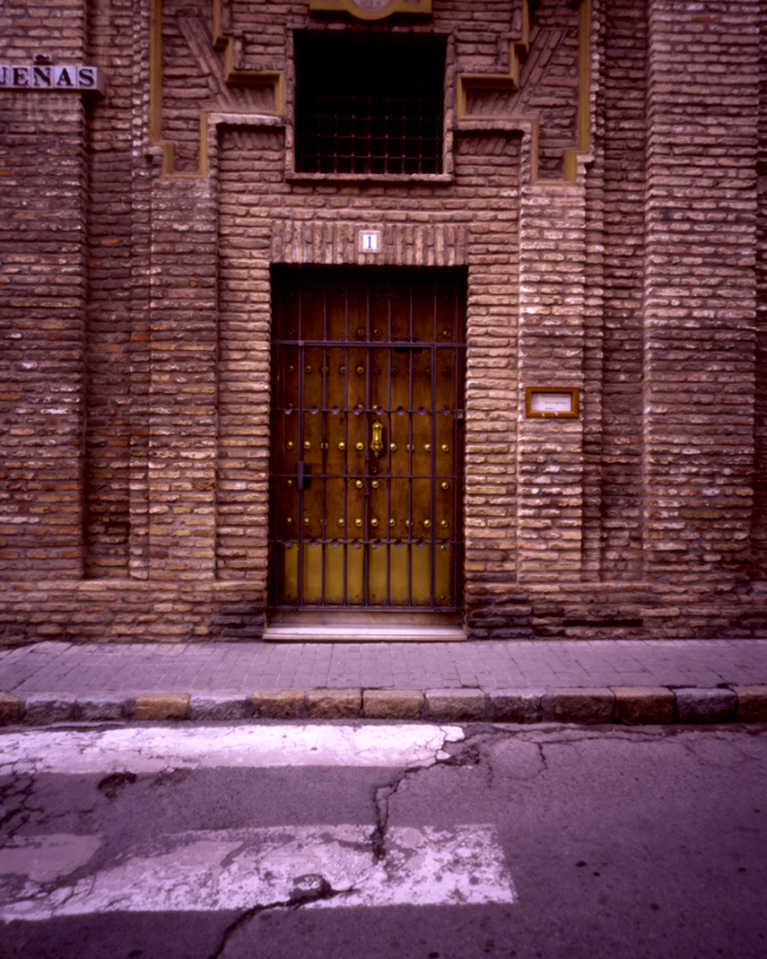 Fotografía estenopeica diapositiva color 4x5" Fuji Provia 100F. f:256 Pinhole color slide film 4x5" Fuji Provia 100F by Israel Caballero