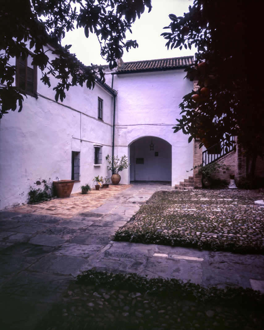Fotografía estenopeica diapositiva color 4x5" Fuji Provia 100F. f:256 Pinhole color slide film 4x5" Fuji Provia 100F by Israel Caballero